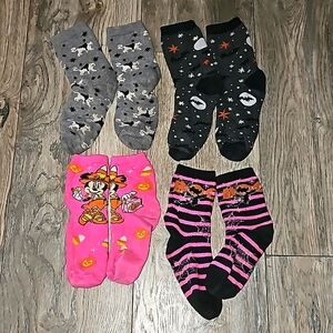 4 pairs of Disney Halloween theme socks age 6/7